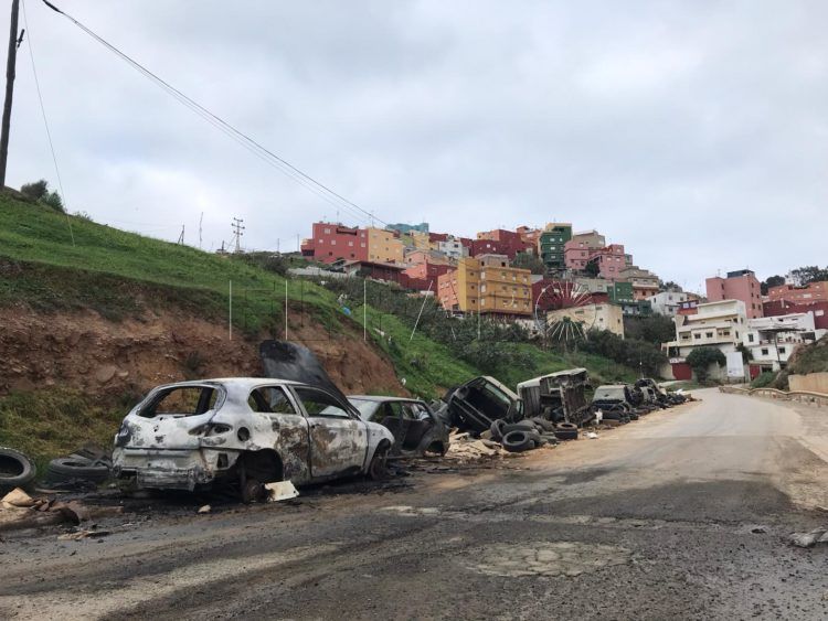coche-quemado-arcos-quebrados-1