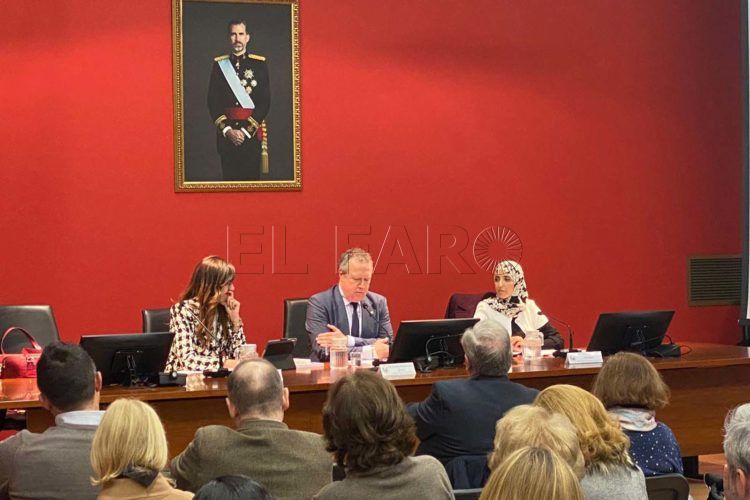 conferencia-uned-fatima-hamed-1