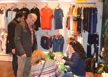 entrega-dorsales-anyera-carrera-nocturna