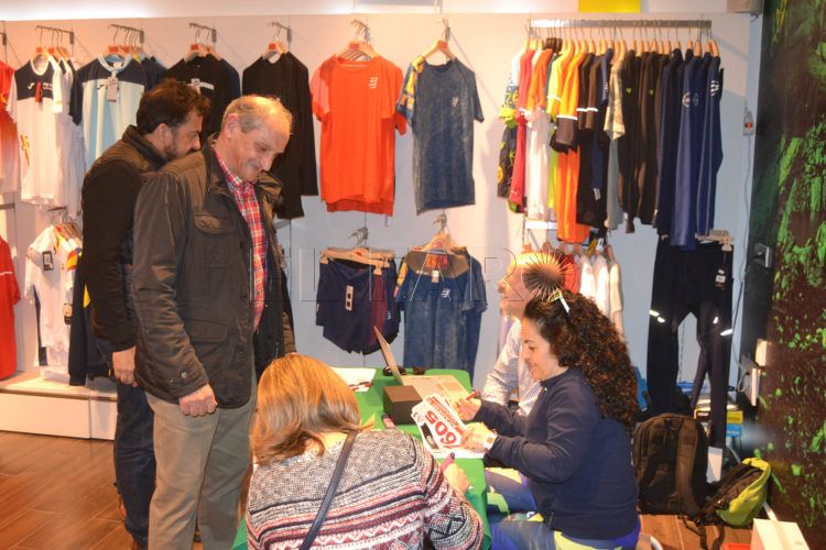 entrega-dorsales-anyera-carrera-nocturna