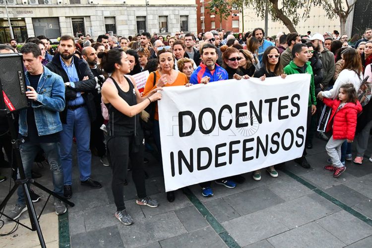 manifestacion-docentes-indefensos-claudio-jose-5