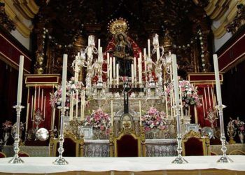 altar-iglesia-vacío