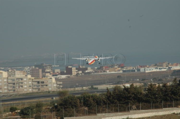 avión-aeropuerto-melilla