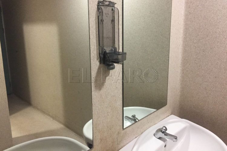 baños-cafeteria-hospital-1