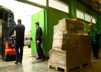 cargamento-material-sanitario-militares-hospital- (17)