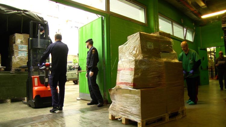 cargamento-material-sanitario-militares-hospital- (17)