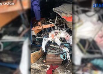 furgoneta-chatarra-frontera-ceuta-marruecos