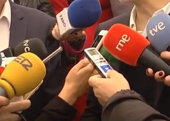 microfonos-prensa-periodistas