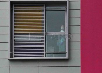 sanitario-hospital-coronavirus-mascarilla