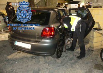 vehiculo-droga-puerto-policia-4