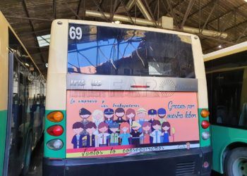 autobuses-carteles-coronavirus