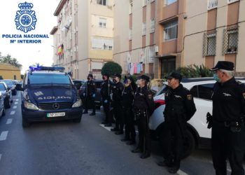 homenaje-policia-nacional-manzanera