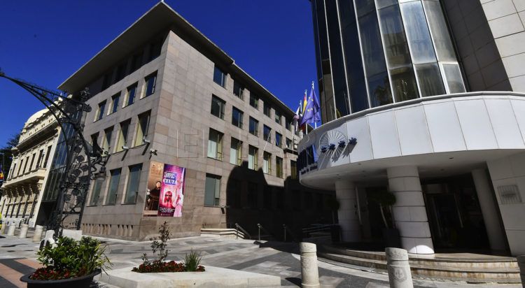 hotel-puerta-africa-ayuntamiento