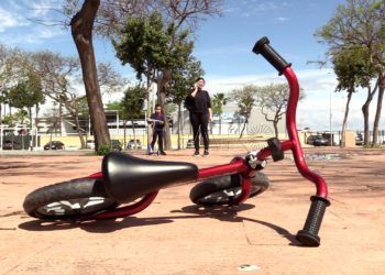 ninos-salen-calle-jugar-estado-alarma-21