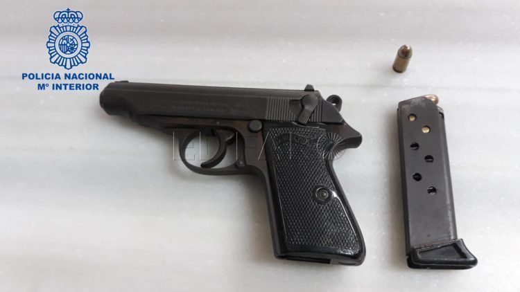 pistola-detencion-principe-policia-nacional-