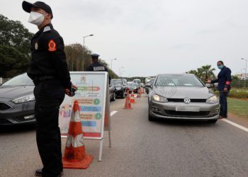 policia-marruecos-coronavirus-mascarillas