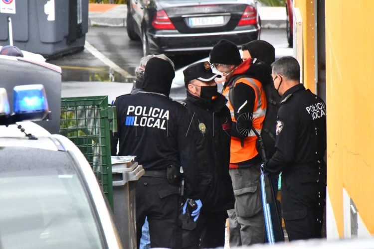 policia-pabellon-coronavirus-alarma-3