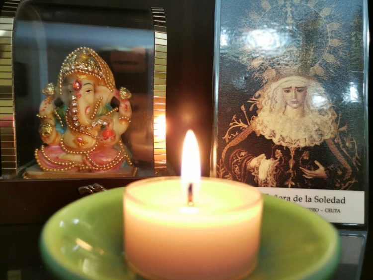 velas-hindu-purificacion-coronavirus-ceuta-1