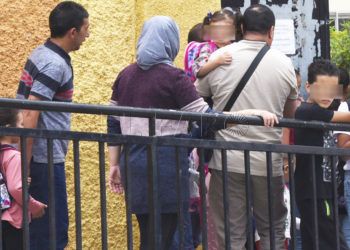 alumnos-padres-colegio