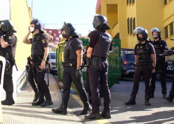 antidisturbios-pabellon-libertad-inmigrantes-transfronterizos-7