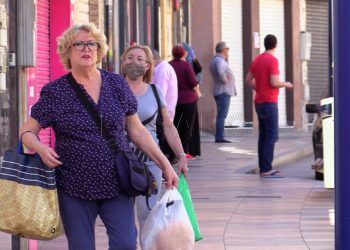 gente-paseando-extrarradio-barriadas (9)