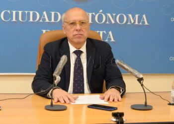javier-guerrero-consejero-sanidad-comparecencia-7-mayo
