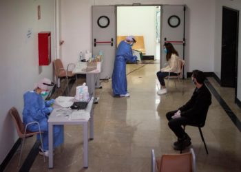 pruebas-test-coronavirus-cataluna-archivo