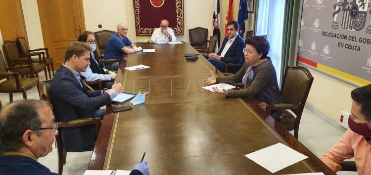 reunion-delegada-gobierno-agentes-sociales (2)