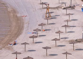 sombrillas-playas-archivo-web