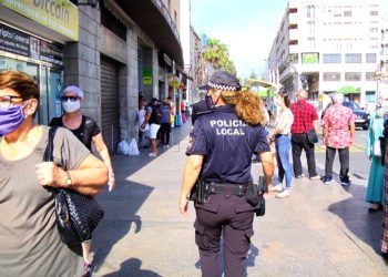 asi-actua-policia-detectan-transeuntes-sin-mascarilla (6)