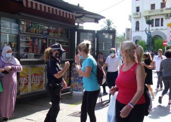 asi-actua-policia-detectan-transeuntes-sin-mascarilla (7)