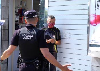 asi-actua-policia-detectan-transeuntes-sin-mascarilla (9)