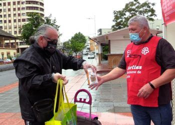 caritas-stands-dia-caridad-ong-16