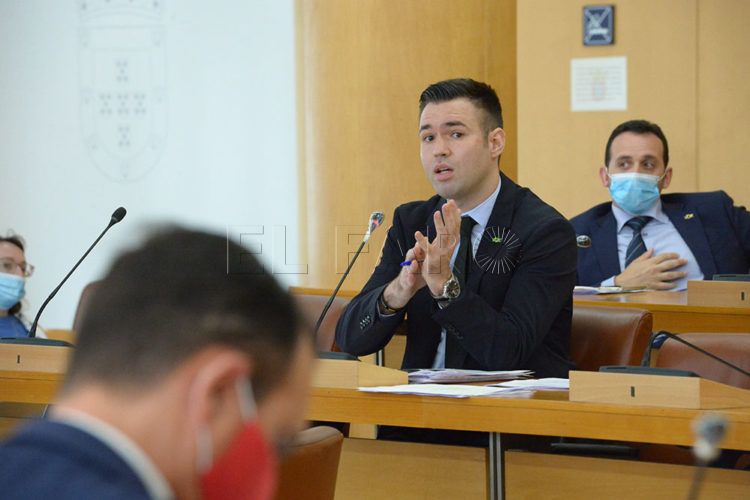 carlos-verdejo-manuel-hernandez-pleno-290620-2