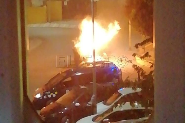 contenedor-quemado-juan-carlos-i