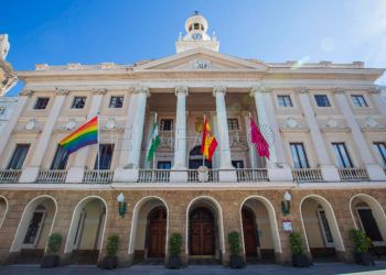 fachada-bandera-lgtbi