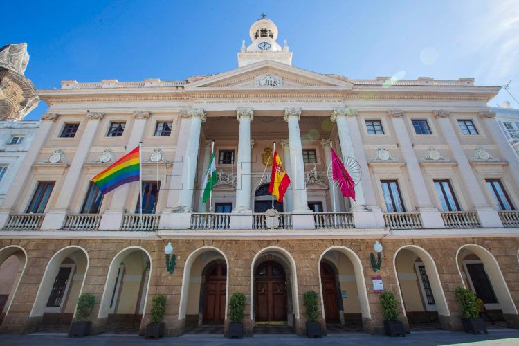 fachada-bandera-lgtbi