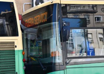 huelga-autobuses-estacion-mercado-trabajadores-hadu-almadraba-1