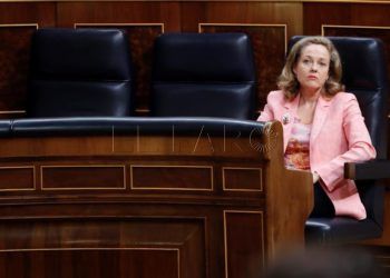 nadia-calviño-ministra-economia-congreso