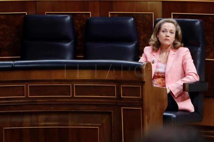 nadia-calviño-ministra-economia-congreso