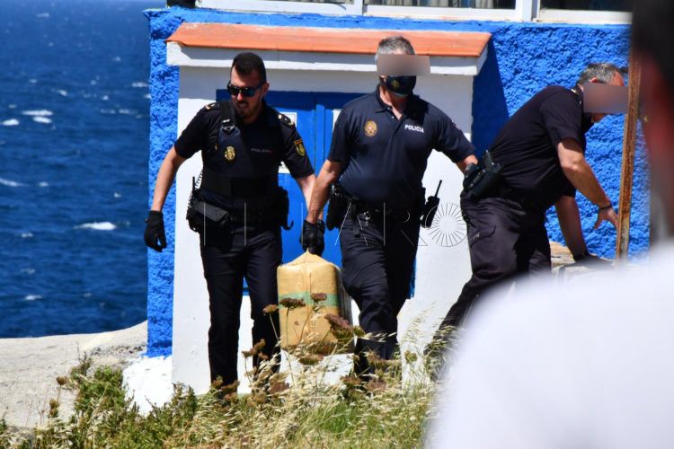 ok-policia-nacional-guardia-civil-fardos-hachis-al-andalus-san-amaro-5