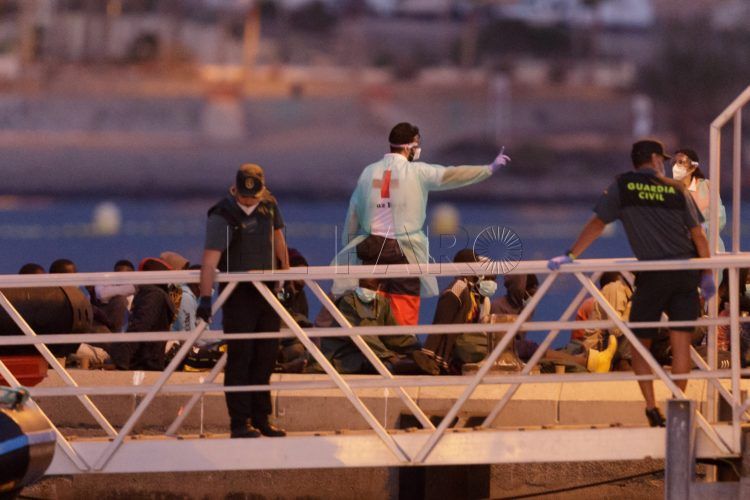 patera-salvamento-canarias