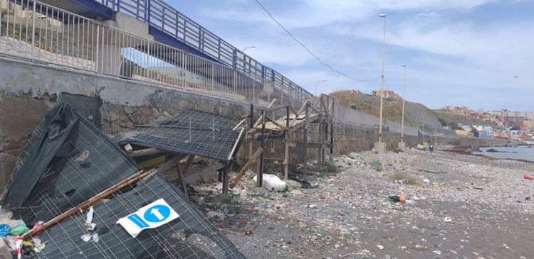 playa-tarajal-suciedad-12