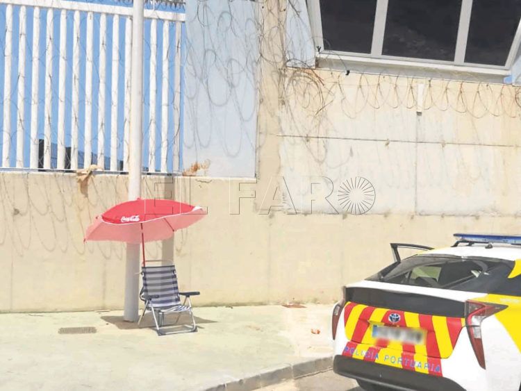 control-policia-puerto-sombrilla