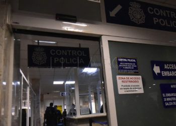 embarque-puerto-control-policia