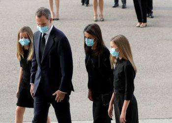felipe-letizia-reyes-funeral-coronavirus