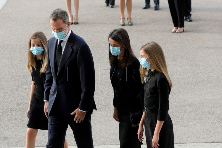 felipe-letizia-reyes-funeral-coronavirus