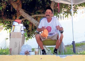 historia-vigilante-coches-playa