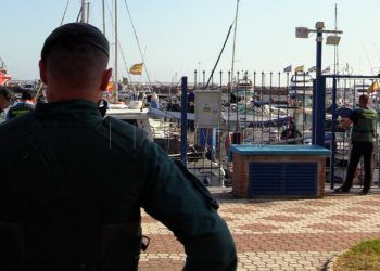 operacion-guardia-civil-puerto-deportivo-embarcaciones-2