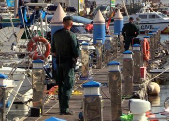 operacion-guardia-civil-puerto-deportivo-embarcaciones-6